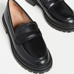 NWT The Bradley Lugsole Loafer in Leather - Black